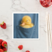 Serviette En Papier Yellow Duckling In a T-shirt Pocket (En situation)