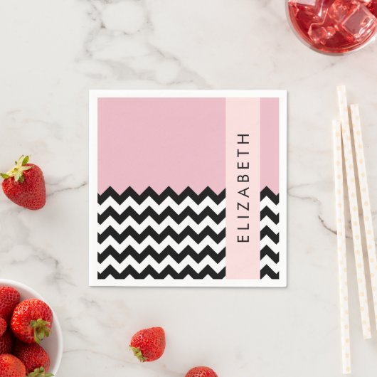 Serviette En Papier Zigzag noir et blanc, Chevron, rose, Votre nom (En situation)