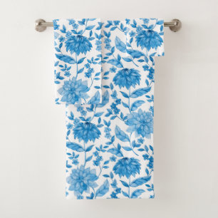 Serviettes à motif floral bleu en exposition