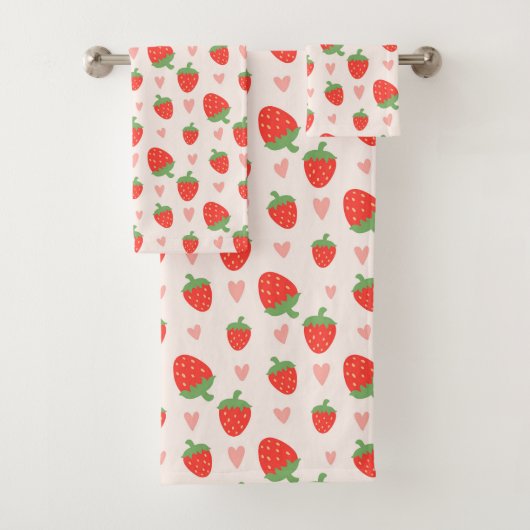 Serviettes de bain de fraises et de coeurs (En situation)
