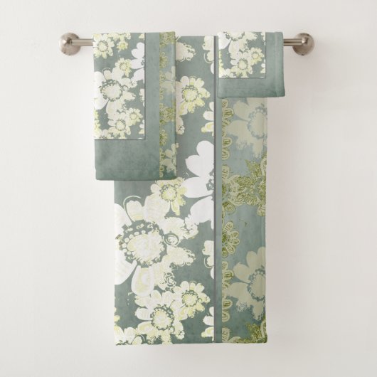 Serviettes de bain en dentelle grise et blanche (En situation)