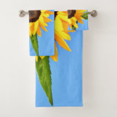 Serviettes de bain Sunflower jaune Ciel bleu (En situation)