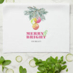 Serviettes de cuisine Festive personnalisée<br><div class="desc">Ces serviettes de cuisine de Noël portent les mots "Joyeux et lumineux" avec un art unique de Victoria Grigaliunas. Utilisez les champs modèle pour ajouter votre texte personnalisé. Un choix festif pour les vacances. Pour voir la ligne complète,  visitez www.zazzle.com/dotellabelle</div>