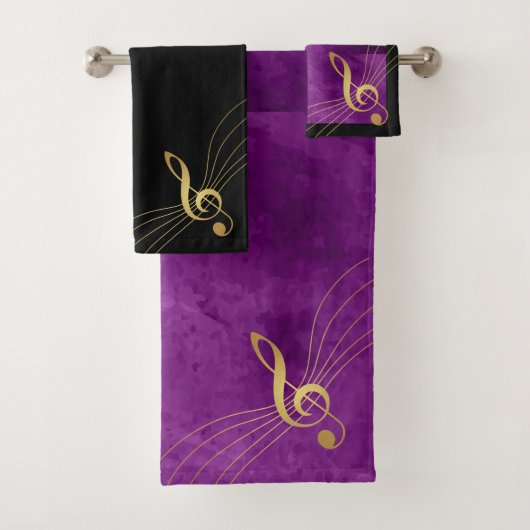 Serviettes de musique violet et or - Clé d'acier (En situation)