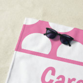 Serviettes de plage personnalisées Yummy Pink Cake (En situation)