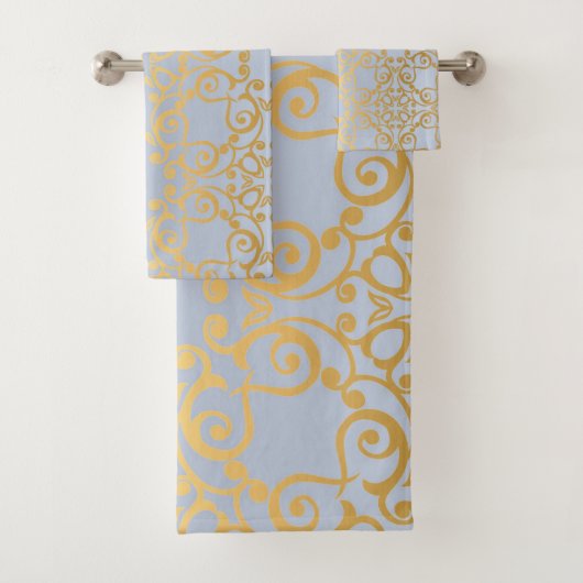 SERVIETTES DE SALLE DE BAINS DE STYLE BLEU CLAIR (En situation)