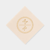 Serviettes empilées de style géométrique. (Droite)