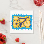 Serviettes en papier avec symbole de vélo (En situation)