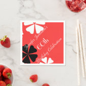 Serviettes en papier floral rouge, 60ème anniversa (En situation)