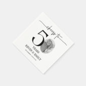 Serviettes en papier simples pour le 50e anniversa (Coin)