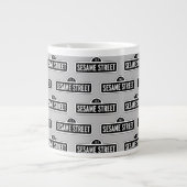 Sesamstraat | B&W Logo Extra Grote Beker (Voorkant)