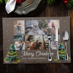 Set De Table Arbre de Noël Aquarelle Famille 6 Photo Collage<br><div class="desc">Arbre de Noël Aquarelle Famille 6 Photo Collage Set de table en tissu. Design moderne de Noël avec un aquarelle sapin de Noël, 6 photos, joyeux voeux de Noël, nom de famille et année. Ajoutez 6 photos préférées et customisez le texte. Beau souvenir de Noël ou cadeau pour votre famille...</div>