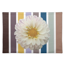 Tapis de table en tissu à fleurs blanches et rayur