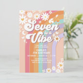 SEVEN is een Vibe Daisy Rainbow Hippie 7e verjaard Kaart (Staand voorkant)