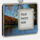 Seven Springs-Herfst Trees en Pond Verzilverd Kader Ornament (Rechts)