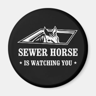 Sewer Horse kijkt naar je. Magneet