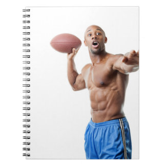 Sexy hete man shirtloze gespierde voetballer notitieboek