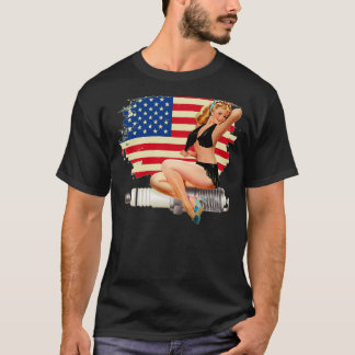 Sexy Pin Up Meisje op Spark Plug - Amerikaanse vla T-shirt