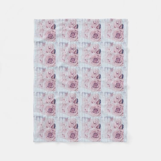 Shabby Chic Dusky Roses Fleece Deken (Voorkant)