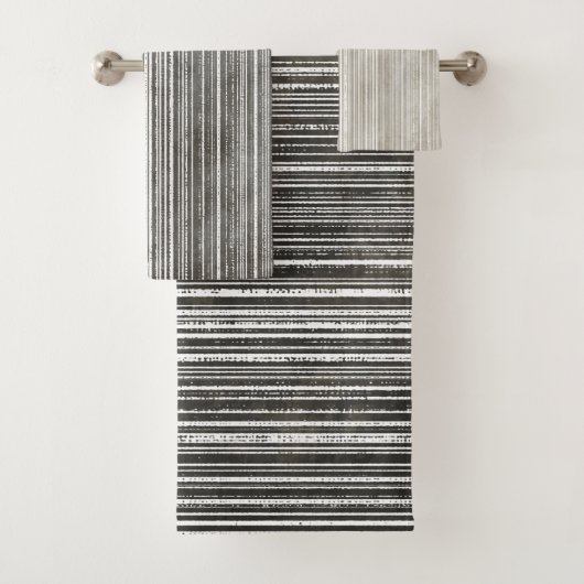 Shades of Grey Striped Pattern Bad Handdoek (Insitu)