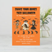 Shake Your Bones Halloween Invitation (Debout devant)