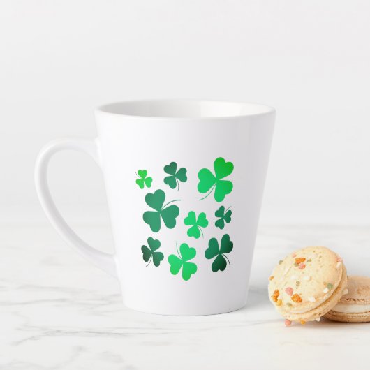 Shamrock Clover Leaf Ireland Modern Elegant Latte Mok (In situ)