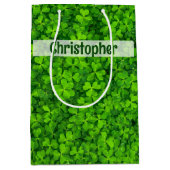 Shamrock Clovers - Gepersonaliseerd Medium Cadeauzakje (Voorkant)
