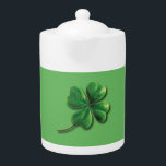 Shamrock irlandais vert moderne inoxydable<br><div class="desc">Modern irish shamrock on green background.</div>