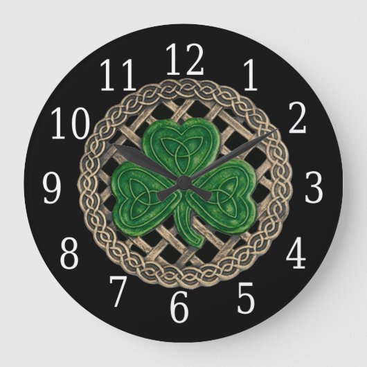 Shamrock noir et horloge ronde de noeuds de Celtic (Recto)