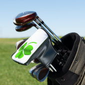 Shamrock op wit pccnt golfheadcover (Insitu)