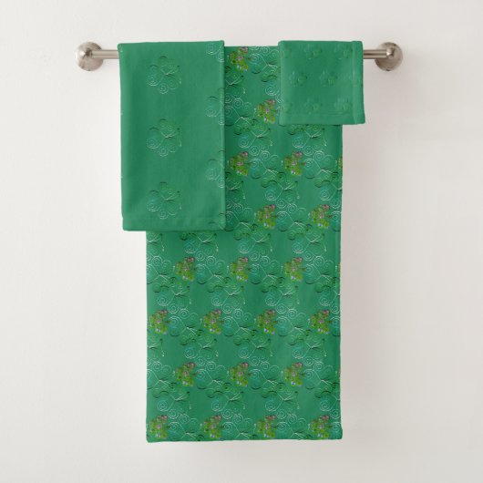 Shamrock Repeat Towel Bad Handdoek (Insitu)