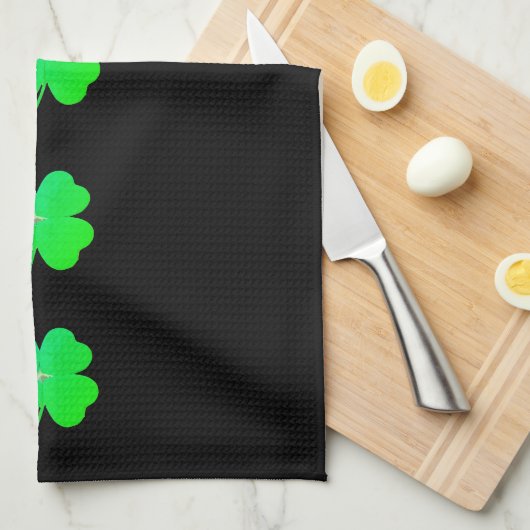Shamrock St. Patricks Day Vert Cuisine Serviettes (Quart Plié)