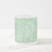 Shamrocks en blanc sur Mug en verre vert (Centre)