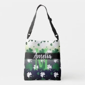 Shamrocks, groen en wit op gegraveerd veld crossbody tas (Achterkant)