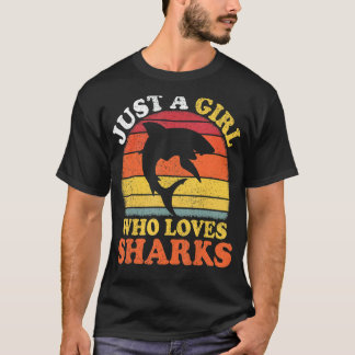 Shark Fish , gewoon een meisje dat van haaien houd T-shirt