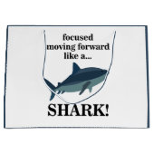 Shark focuste zich vooruit als een haai groot cadeauzakje (Voorkant)