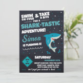 Shark Invitation for Birthday Pool Party Bite Kaart (Staand voorkant)