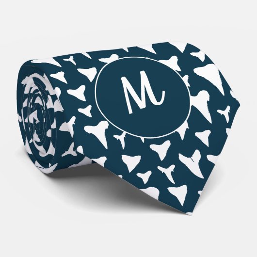 Shark Lover and Marine Biologist Monogram Teeth Stropdas (Opgerold)