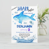 Sharktastic Different Birthday Invitation Kaart (Staand voorkant)