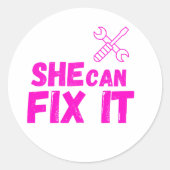 She Can Fix It | Bold DIY Empowerment Sticker (Voorkant)