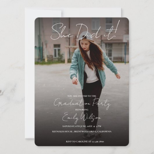 She Did It Modern Photo Graduation Party Invite (Voorkant)