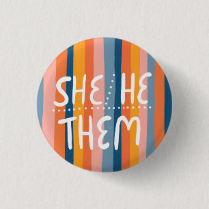 SHE/HE/THEM Pronouns Colorful Handbriefed Stripes Ronde Button 3,2 Cm