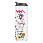 She Is Mom Floral Affirmation Scripture Art Thermosbeker (Geroteerd rechts)