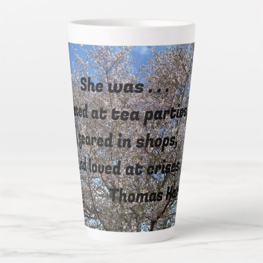 "She was hated at tea parties . . ." Latte Mug Latte Mok (Voorkant)