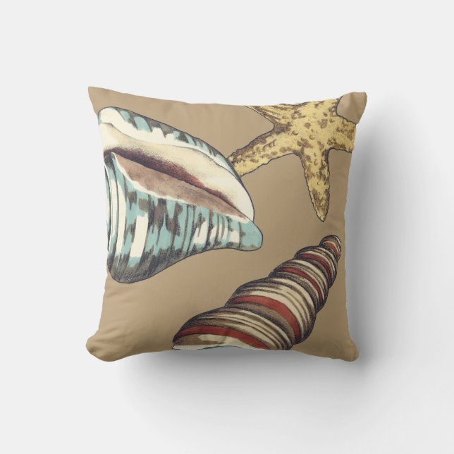 Shell Trio op Khaki Kussen (Voorkant)