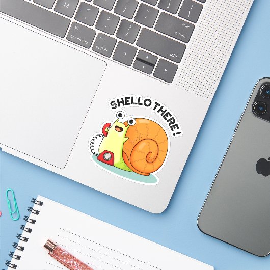 Shello Daar Funny Snail Hallo Pun Sticker (Laptop met iPhone)