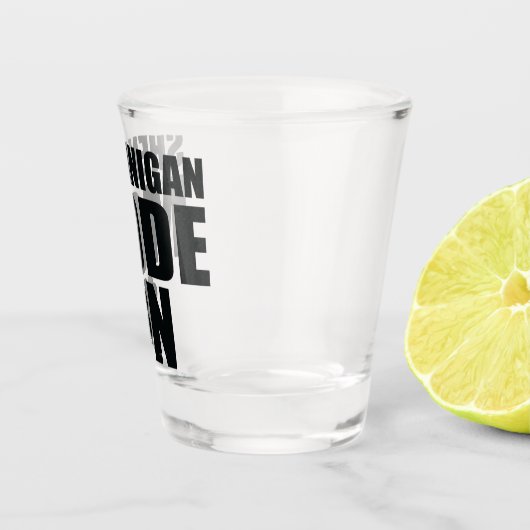 Shenanigan-modus ingeschakeld shot glas (Rechts)