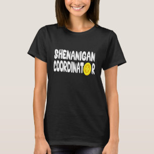 Shenanigans Coordinator komt leraar in staat tot s T-shirt