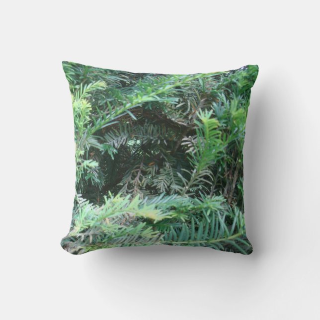 "Sherwood Forest Yew" Pillow Kussen (Voorkant)