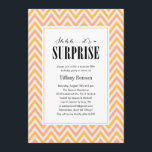 Shhh… c'est des invitations d'une fête<br><div class="desc">Shhh… c'est des invitations d'une fête avec une pêche unique et une conception orange de rayure de chevron. Customisez les mots avec votre information de fête. Visionnez préalablement exactement ce qui ressemblera l'invitation de finition à sur l'écran avant que vous passiez commande.</div>